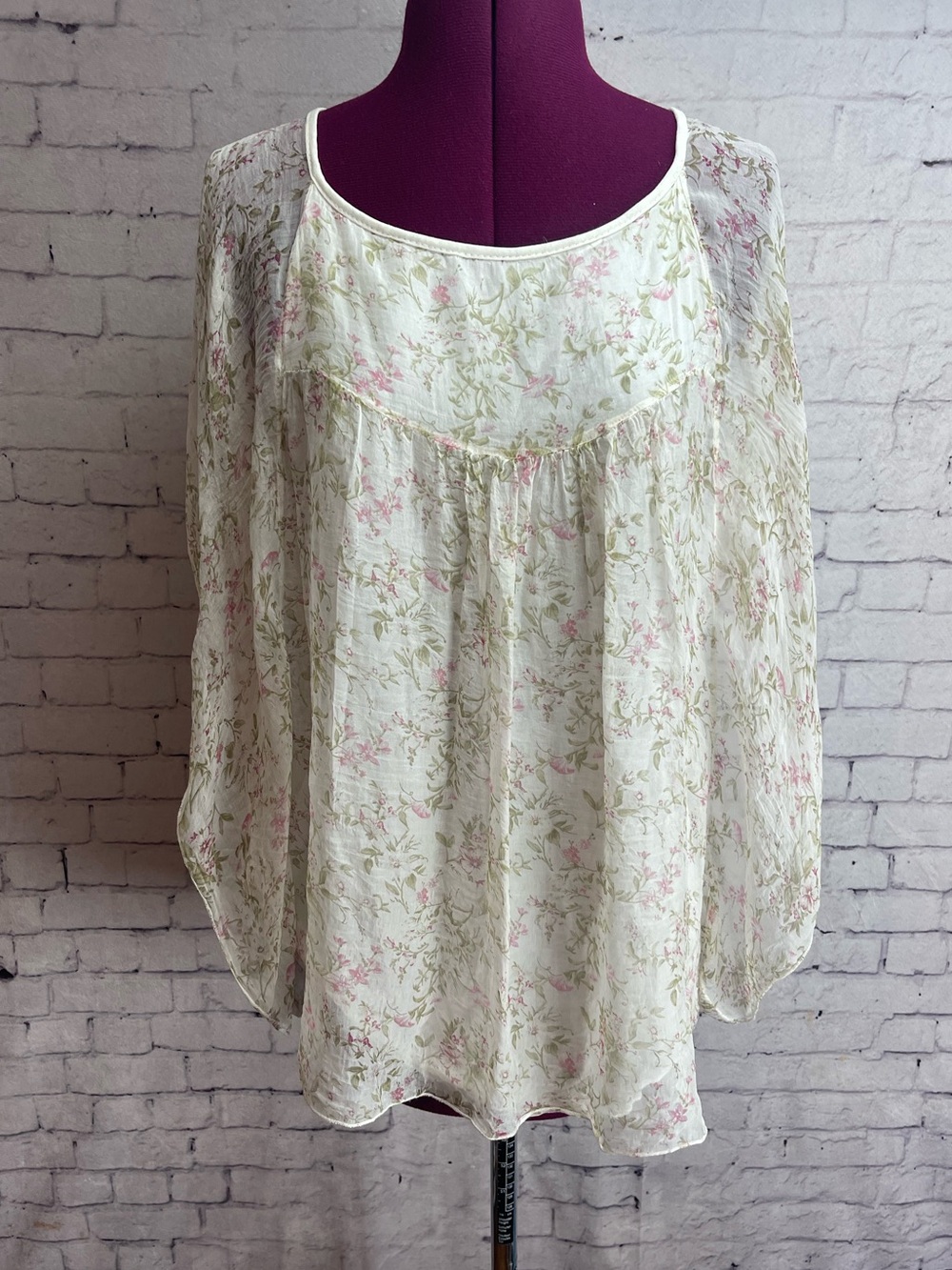 Carla Conti made in Italy silk blouse size medium cream with pink florals